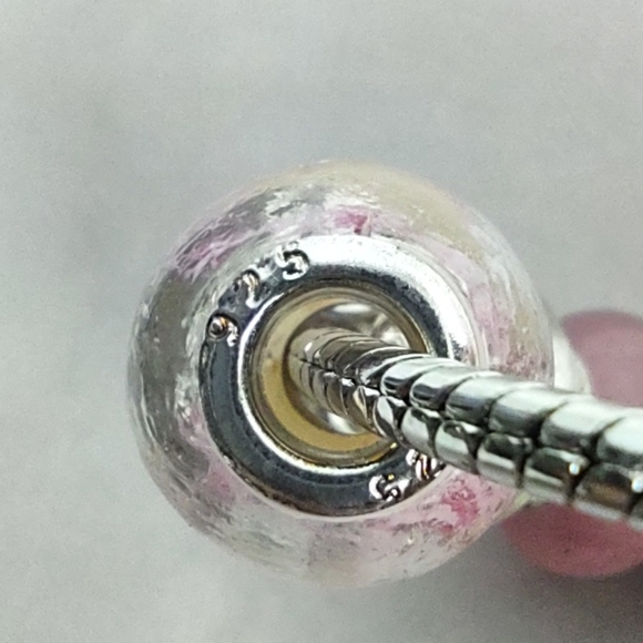 Magnifique Pandora-style Charm Bracelet - Picture 5 of 7